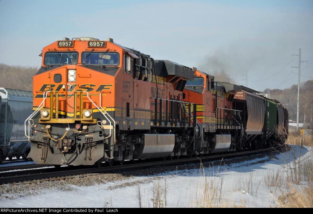 Grain train cruises east